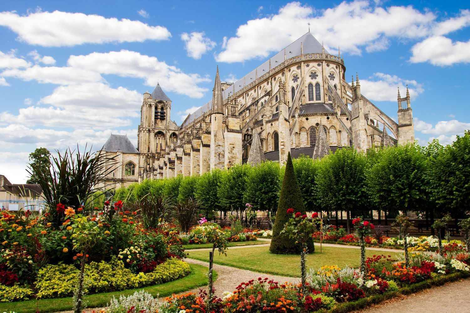 Les Incontournables De Bourges Visiter En 2 Jours H tel Continental Les Incontournables De Bourges Visiter En 2 Jours H tel Continental